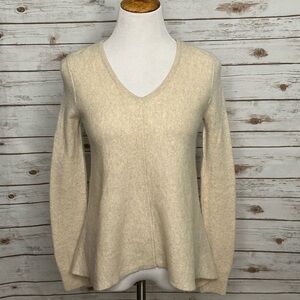 Sutton Studio cream V-neck cashmere sweater